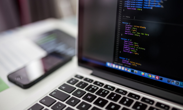 La Programmation Informatique : Comprendre et Apprendre les Bases de la Création de Logiciels